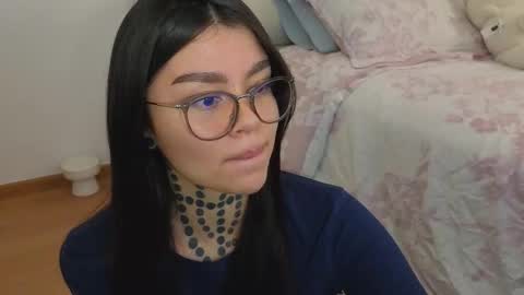 Dalia online show from March 2026 11:00:01 PM