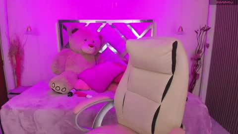 Daliia    online show from May 2026 03:53:02 PM
