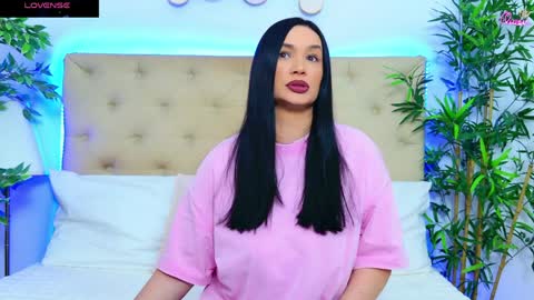 daliyaa_ online show from April 2026 12:25:01 PM