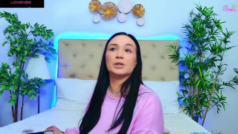 daliyaa_ online show from April 2026 12:13:01 PM