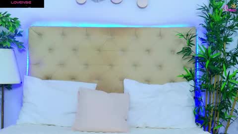 daliyaa_ online show from May 2026 12:24:01 PM