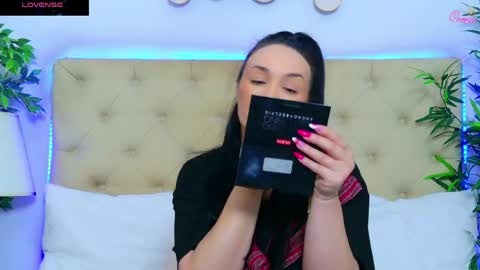 daliyaa_ online show from May 2026 12:12:02 PM