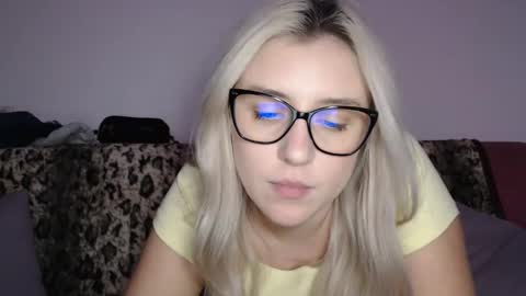 Maria online show from December 2024 01:00:02 AM