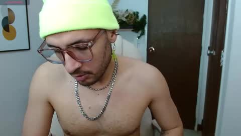 Snapshot of dami_duarte chatting on December 2025 10:25:01 PM Damian Duarte online show from December 2025 10:25:01 PM