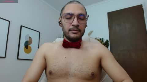 Snapshot of dami_duarte chatting on December 2025 12:38:02 AM Damian Duarte online show from December 2025 12:38:02 AM