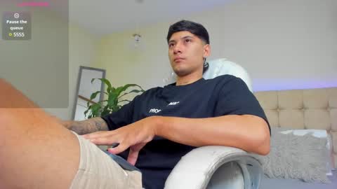 DAMIAN online show from February 2025 12:20:01 PM