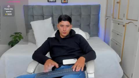 DAMIAN online show from March 2025 04:51:02 PM