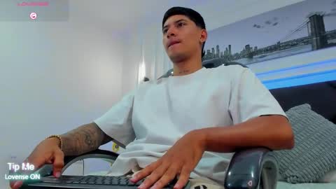 DAMIAN online show from January 2026 12:22:02 PM