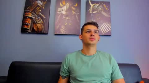 Snapshot of damian__oliver chatting on February 2025 06:52:02 AM Damian Oliver online show from February 2025 06:52:02 AM