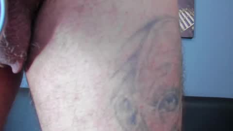 Snapshot of damian__oliver chatting on March 2025 04:08:02 AM Damian Oliver online show from March 2025 04:08:02 AM