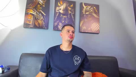 Snapshot of damian__oliver chatting on January 2026 05:44:02 AM Damian Oliver online show from January 2026 05:44:02 AM