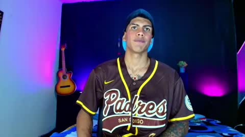 Damian online show from February 2025 06:14:02 AM