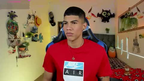 Damian online show from November 2025 03:18:02 AM