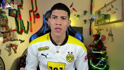 Damian online show from December 2025 03:02:02 AM