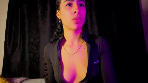 Snapshot of damian_n_lissa chatting on June 2026 02:13:02 AM damian_n_lissa online show from June 2026 02:13:02 AM