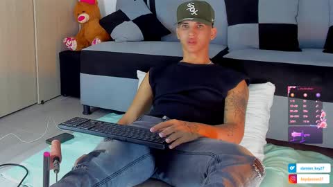 Snapshot of damian_queen chatting on February 2025 11:47:02 PM damian key online show from February 2025 11:47:02 PM