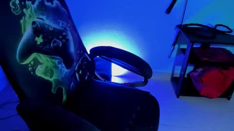 Snapshot of damian_torner chatting on November 2025 10:47:01 AM Damian torner online show from November 2025 10:47:01 AM