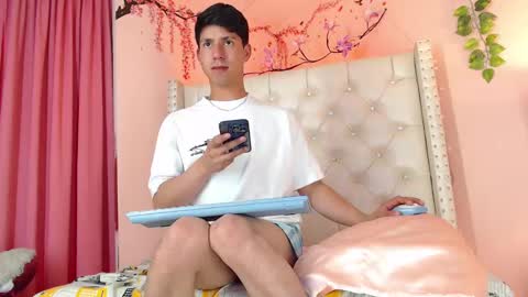 Damian online show from November 2025 05:18:02 AM