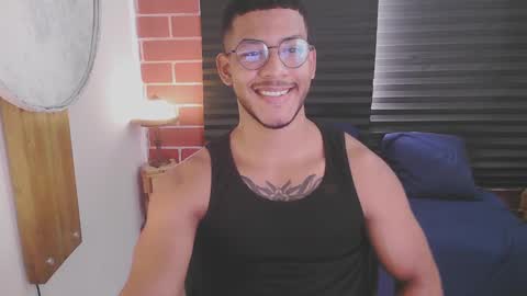 instagram damiannreed. online show from February 2025 04:04:01 PM