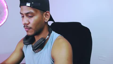 instagram damiannreed. online show from February 2026 01:24:02 AM