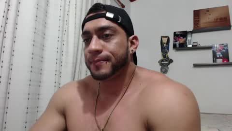 Snapshot of damiannstonexxx chatting on April 2026 04:13:02 AM Danny online show from April 2026 04:13:02 AM