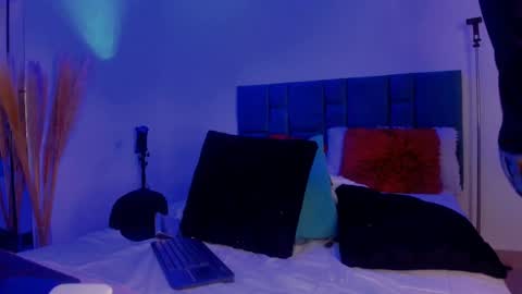 INSTAGRAM  DAMMIANMILLEROFICIAL online show from October 2025 11:33:02 AM