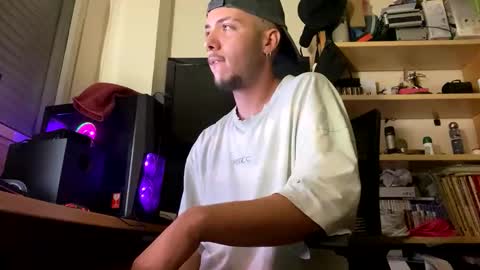 Snapshot of damncore chatting on October 2025 12:42:02 AM damncore online show from October 2025 12:42:02 AM