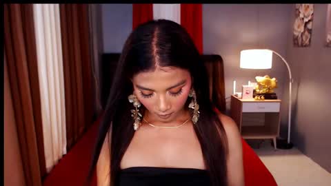 Snapshot of damselempress chatting on April 2026 06:19:02 AM ac online show from April 2026 06:19:02 AM