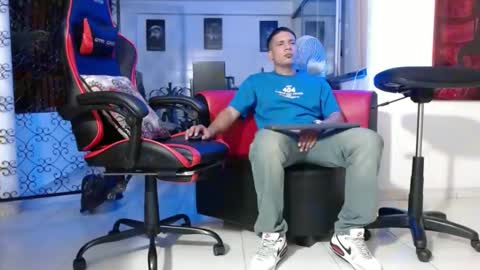 Snapshot of damyan_2003 chatting on December 2024 01:31:02 AM damyan_2003 online show from December 2024 01:31:02 AM