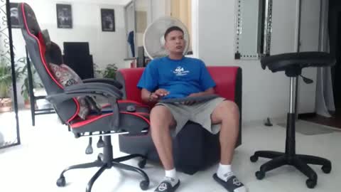 Snapshot of damyan_2003 chatting on January 2025 05:31:01 PM damyan_2003 online show from January 2025 05:31:01 PM