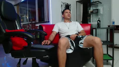 Snapshot of damyan_2003 chatting on November 2025 03:49:02 AM damyan_2003 online show from November 2025 03:49:02 AM