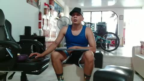 Snapshot of damyan_2003 chatting on January 2026 09:06:02 PM damyan_2003 online show from January 2026 09:06:02 PM