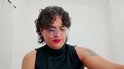 Snapshot of dan_blous chatting on February 2026 01:45:01 AM Diane Blosson online show from February 2026 01:45:01 AM