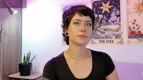 Snapshot of dan_universe chatting on September 2025 07:02:02 PM Bluemoon online show from September 2025 07:02:02 PM