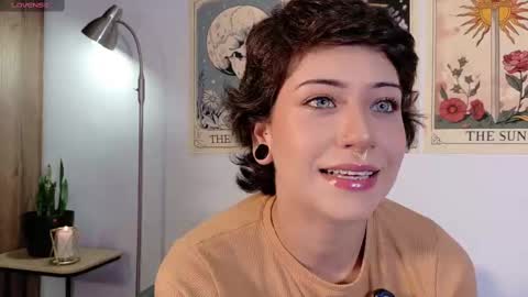 Snapshot of dan_universe chatting on October 2025 08:39:01 PM Bluemoon online show from October 2025 08:39:01 PM