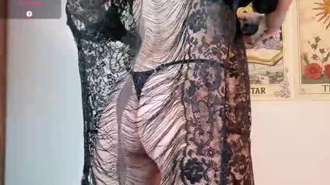 Snapshot of dan_universe chatting on November 2025 06:28:02 PM Bluemoon online show from November 2025 06:28:02 PM