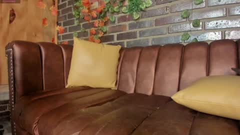 Snapshot of danaandthamaraangels chatting on January 2025 12:57:02 AM online show from January 2025 12:57:02 AM