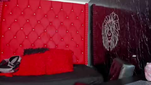 Snapshot of danaandthamaraangels chatting on March 2025 08:38:02 PM online show from March 2025 08:38:02 PM