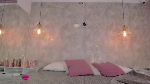    online show from November 2025 08:53:01 PM