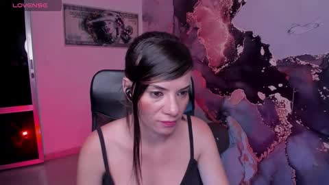 Danaa Rey online show from November 2025 11:24:01 AM