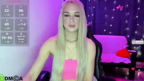 dances_queen online show from May 2026 07:05:01 AM