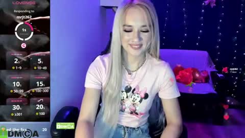 dances_queen online show from July 2026 07:02:01 AM