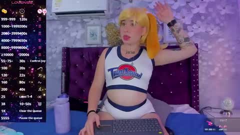 Snapshot of danee_19 chatting on February 2025 02:02:01 PM Daniela online show from February 2025 02:02:01 PM