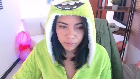 Veronica online show from November 2025 11:07:01 AM