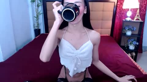 Nica online show from December 2024 05:39:01 PM