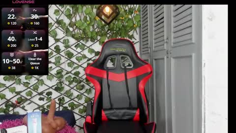 Snapshot of dani_lue chatting on November 2025 12:17:01 PM dani_lue online show from November 2025 12:17:01 PM