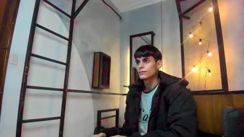 Snapshot of dani_mc chatting on December 2025 11:37:01 AM dani_mc online show from December 2025 11:37:01 AM