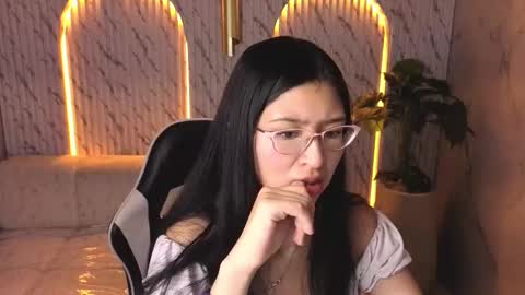 dani_tf online show from March 2026 12:44:02 PM