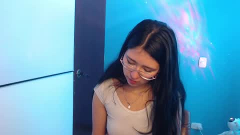 dani_tf online show from April 2026 07:36:01 PM