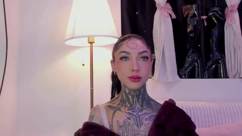 Snapshot of dani_valen chatting on December 2025 12:38:02 AM Dani online show from December 2025 12:38:02 AM